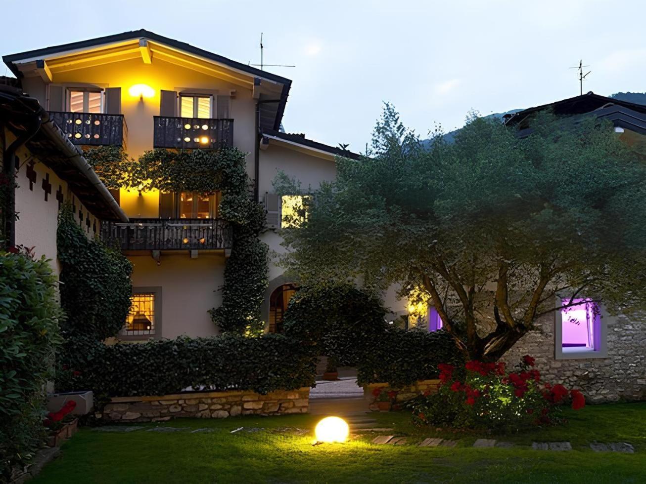 B&B Casa del Nonno Adrara San Rocco Eksteriør billede