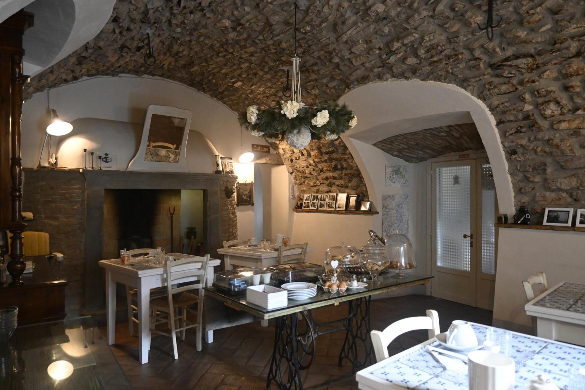 B&B Casa del Nonno Adrara San Rocco Eksteriør billede